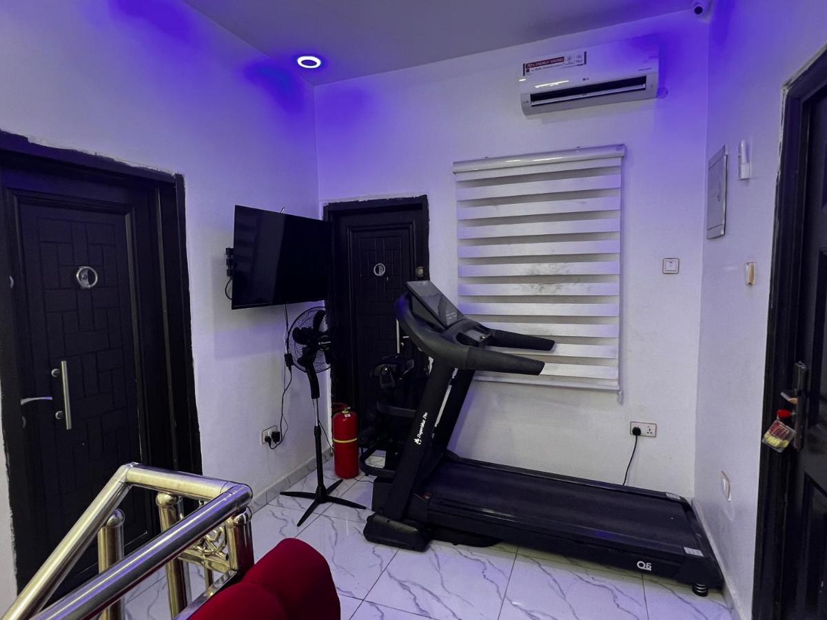 New Luxury 3 Bedroom Duplex With Private Gym And Close To Ikeja Airport 拉各斯 外观 照片